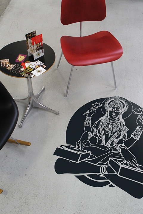 Sticker mural exclusif Bodhisattva par Upper Playground 