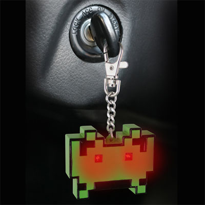 Porte-cls lumineux Space Invaders  5,95 € - Stickboutik.com