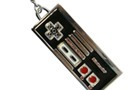 Gadgets-Geek: Porte Clés Métal NES - Nintendo 
