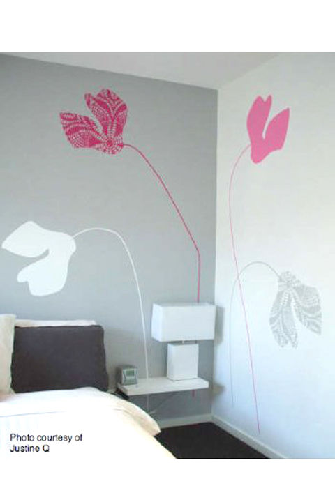 Cyclamen Raspberry - Giant Wall Stickers  ilan Dei: Wall Sticker & Wall Decal Main Image