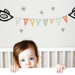 Sticker muraux Fanion Prénom par WeeGallery - Stickers muraux pour enfants et bébés - Une exclusivité Stickboutik.com